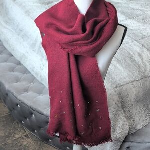 Chic Maroon Scarf with Subtle Embellishments